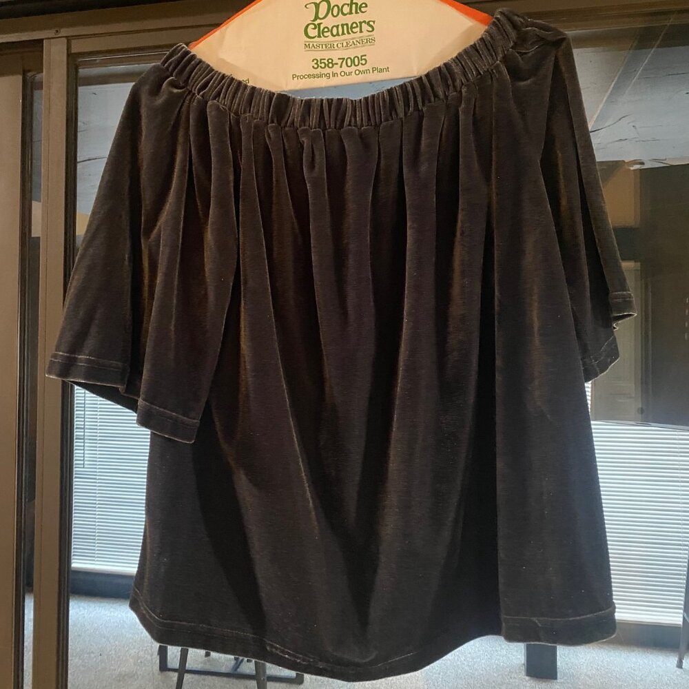 Listicle Gray Velvet Off the Shoulder Top
